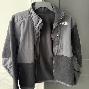 The North Face Women’s Black Fleece Jacket